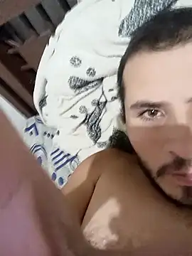 Snapshot of santiii___12 chatting on February 3, 2026, 4:43 am santiii 12 online show from February 3, 2026, 4:43 am