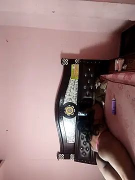 Snapshot of Priyathegirl chatting on November 4, 2025, 6:01 am Priyathegirl online show from November 4, 2025, 6:01 am