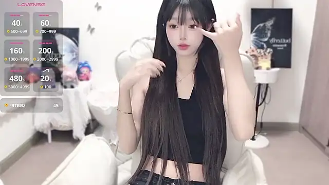 Snapshot of -EEBABY chatting on November 18, 2025, 3:05 pm -EEBABY online show from November 18, 2025, 3:05 pm