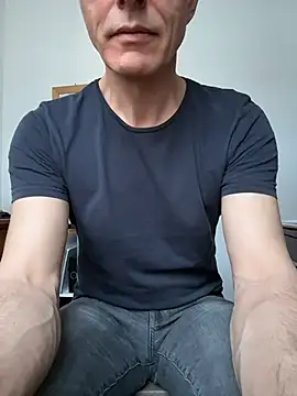 Snapshot of SexyLeon8 chatting on March 7, 2026, 4:48 pm SexyLeon8 online show from March 7, 2026, 4:48 pm