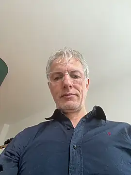 Snapshot of SexyLeon8 chatting on March 11, 2026, 12:33 pm SexyLeon8 online show from March 11, 2026, 12:33 pm