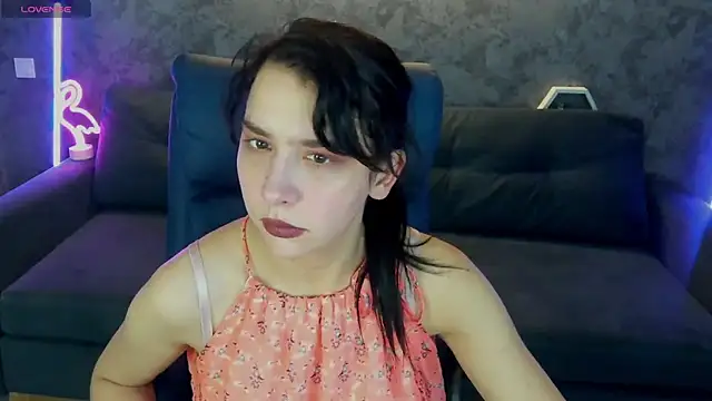 Snapshot of LiviaShy chatting on December 5, 2025, 8:05 pm LiviaShy online show from December 5, 2025, 8:05 pm