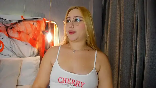 Snapshot of ximenanoah chatting on October 18, 2025, 1:34 pm ximenanoah online show from October 18, 2025, 1:34 pm