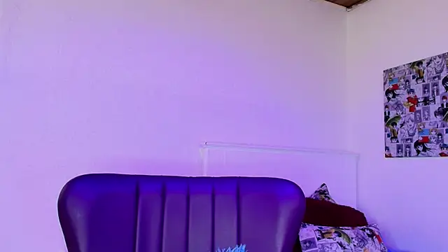 Victoria Thompson1 online show from December 16, 2025, 8:03 pm