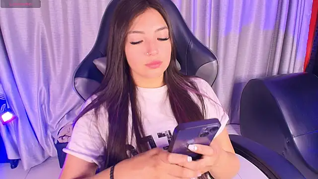 Snapshot of Adaara_Rey chatting on October 15, 2025, 8:53 pm Adaara Rey online show from October 15, 2025, 8:53 pm