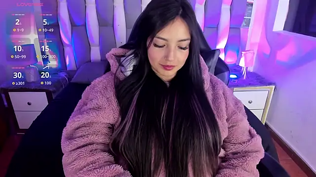 Snapshot of Adaara_Rey chatting on October 22, 2025, 7:46 pm Adaara Rey online show from October 22, 2025, 7:46 pm