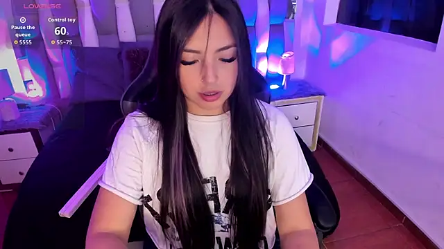 Snapshot of Adaara_Rey chatting on October 27, 2025, 8:02 pm Adaara Rey online show from October 27, 2025, 8:02 pm