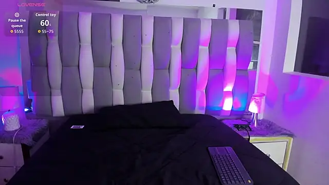 Snapshot of Adaara_Rey chatting on November 21, 2025, 8:40 pm Adaara Rey online show from November 21, 2025, 8:40 pm