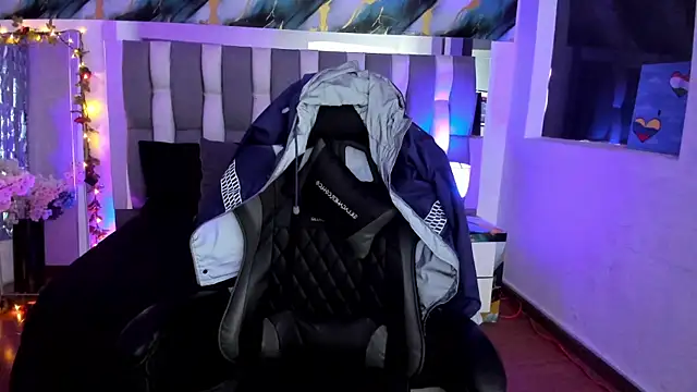 Snapshot of Adaara_Rey chatting on December 15, 2025, 8:02 pm Adaara Rey online show from December 15, 2025, 8:02 pm