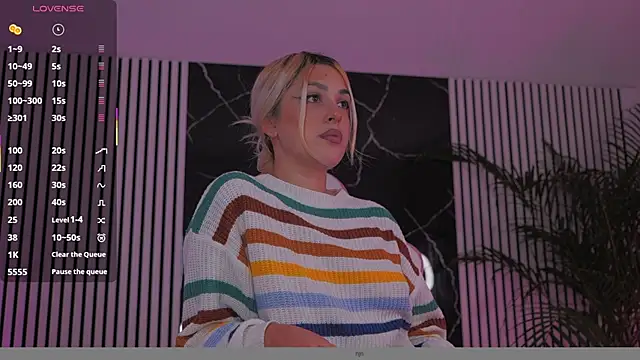 Snapshot of daisyblushh chatting on December 17, 2025, 5:08 pm daisyblushh online show from December 17, 2025, 5:08 pm