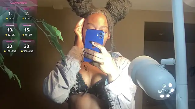 Snapshot of maskedgirl5005 chatting on September 13, 2025, 9:58 pm maskedgirl5005 online show from September 13, 2025, 9:58 pm