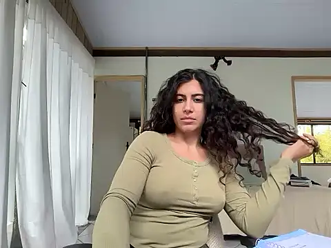 Snapshot of deusaludovica chatting on May 25, 2026, 4:13 pm deusaludovica online show from May 25, 2026, 4:13 pm