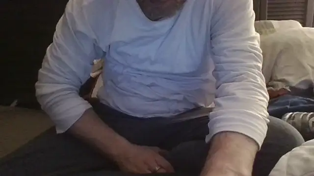 Snapshot of Scott654538 chatting on February 25, 2026, 7:51 am Scott654538 online show from February 25, 2026, 7:51 am