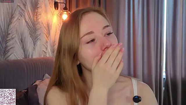 ElvinaRose online show from April 9, 2026, 5:29 am