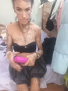 Snapshot of Tannedtattooed69 chatting on June 24, 2026, 4:50 pm Tannedtattooed69 online show from June 24, 2026, 4:50 pm