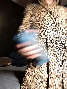 Snapshot of butterflykhash89 chatting on December 5, 2025, 6:33 am butterflykhash89 online show from December 5, 2025, 6:33 am