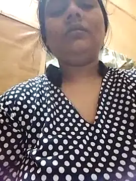 Cute Amiya online show from November 9, 2025, 2:43 am