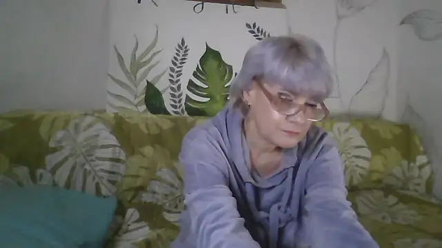 Catty Lady online show from January 13, 2026, 6:24 pm