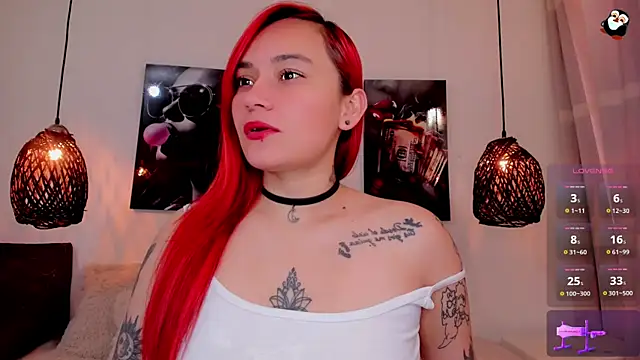 luna lobooo online show from October 22, 2025, 5:02 pm