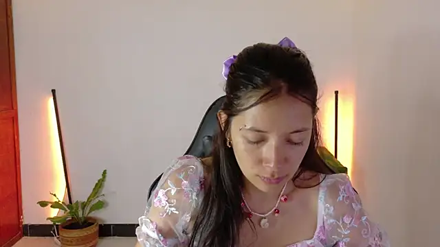 Snapshot of Sarasavage chatting on January 8, 2026, 12:07 pm Sarasavage online show from January 8, 2026, 12:07 pm