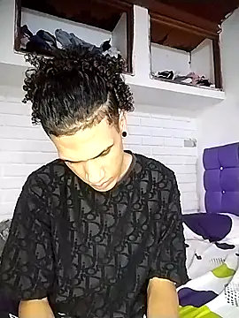 Snapshot of Gabriel_Stone chatting on December 19, 2025, 5:03 am Gabriel Stone online show from December 19, 2025, 5:03 am