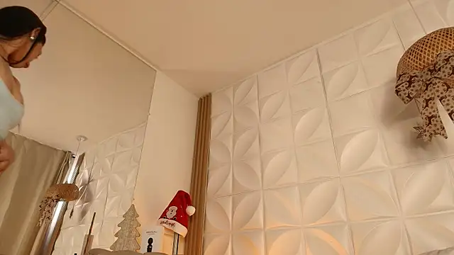 Snapshot of ana_riveros chatting on December 19, 2025, 8:27 pm ana riveros online show from December 19, 2025, 8:27 pm