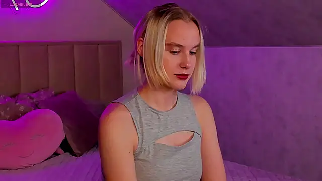 Carolin Miller online show from October 21, 2025, 5:41 am