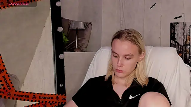 Carolin Miller online show from November 13, 2025, 10:25 am