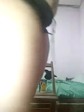 Snapshot of Rafaschuler chatting on December 3, 2025, 11:36 pm Rafaschuler online show from December 3, 2025, 11:36 pm