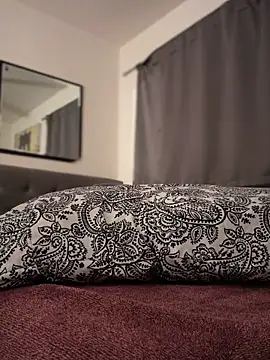 himNIGuys online show from November 25, 2025, 7:08 am