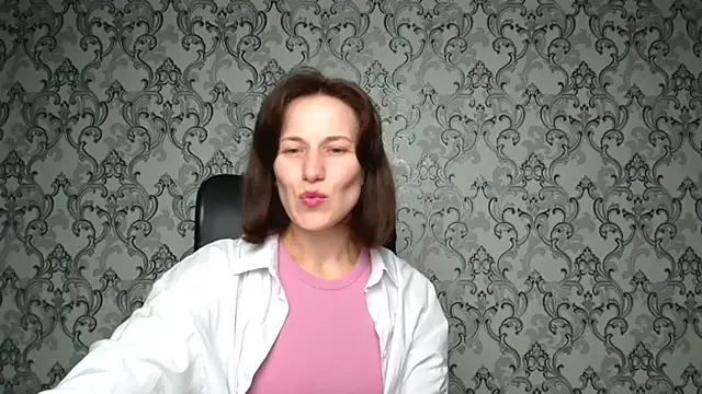 Kelly Kisss online show from November 8, 2025, 12:27 pm