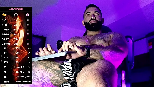 Max-prada online show from March 3, 2026, 1:23 am