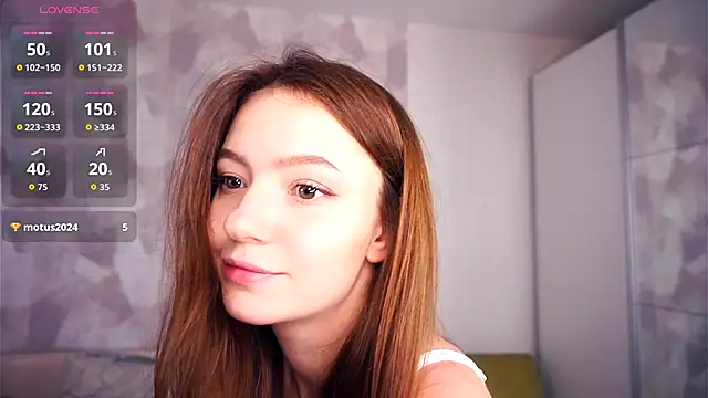 Snapshot of SilverGalen chatting on November 18, 2025, 6:29 am SilverGalen online show from November 18, 2025, 6:29 am