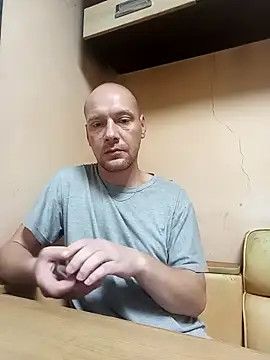 ToughDraft14 online show from September 24, 2025, 9:51 pm