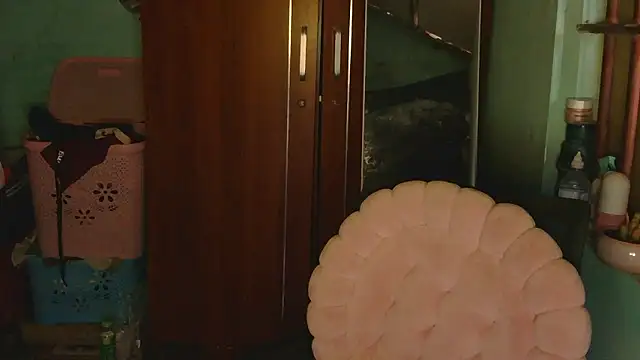 Uhem112 online show from November 12, 2025, 1:50 am