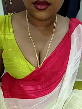 Snapshot of Anu_Reddy_10 chatting on September 19, 2025, 5:42 am Anu Reddy 10 online show from September 19, 2025, 5:42 am