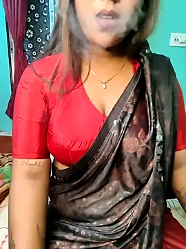 Snapshot of Miss_Mayaa_ chatting on November 4, 2025, 5:12 pm Miss Mayaa online show from November 4, 2025, 5:12 pm