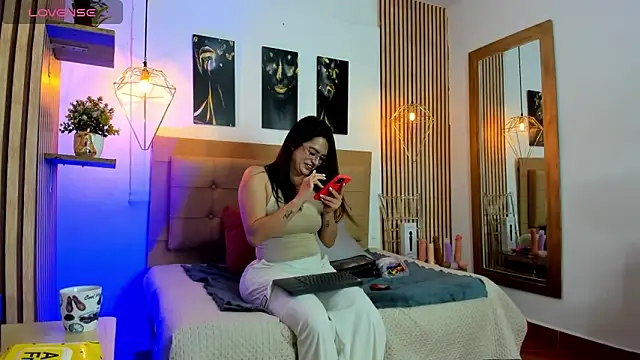 Snapshot of _samanthaa_foxx chatting on October 3, 2025, 11:29 am samanthaa foxx online show from October 3, 2025, 11:29 am