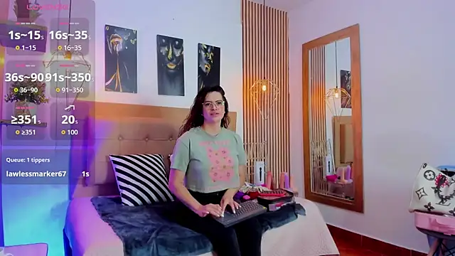Snapshot of _samanthaa_foxx chatting on October 8, 2025, 10:57 am samanthaa foxx online show from October 8, 2025, 10:57 am