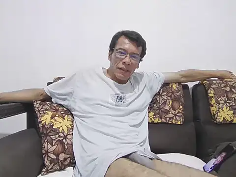 skinnylatino51 online show from October 23, 2025, 11:57 pm