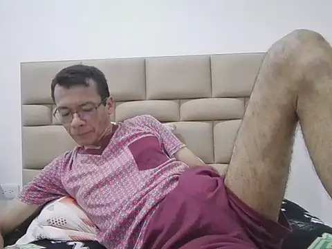 skinnylatino51 online show from November 23, 2025, 12:54 am