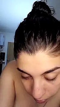 VioletaZein online show from November 15, 2025, 4:32 am