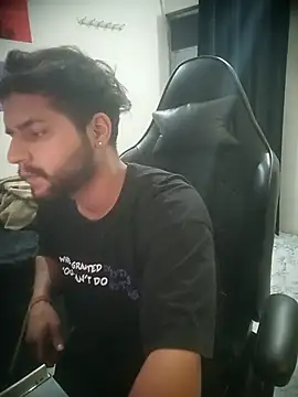 Kartikkartik8595 online show from March 22, 2026, 9:29 pm