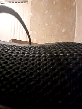 Snapshot of gazb90 chatting on October 4, 2025, 11:47 pm gazb90 online show from October 4, 2025, 11:47 pm