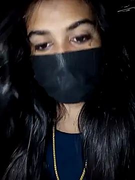 Snapshot of umairahaasan_1 chatting on October 29, 2025, 10:06 am umairahaasan 1 online show from October 29, 2025, 10:06 am