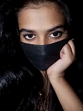 Snapshot of umairahaasan_1 chatting on November 18, 2025, 10:31 am umairahaasan 1 online show from November 18, 2025, 10:31 am