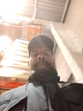 frenchblackc31 online show from October 29, 2025, 10:17 am