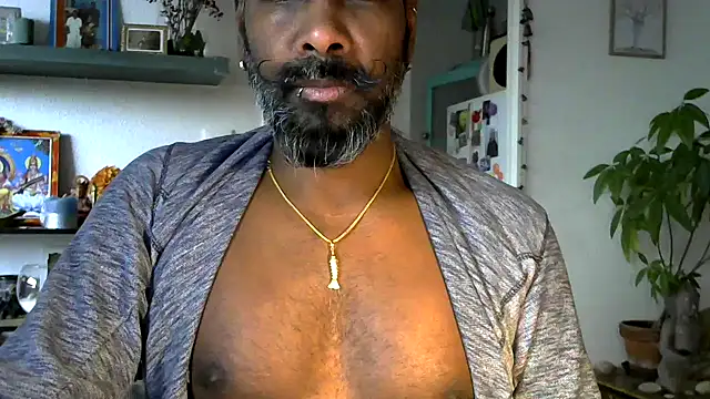 frenchblackc31 online show from January 9, 2026, 12:52 pm
