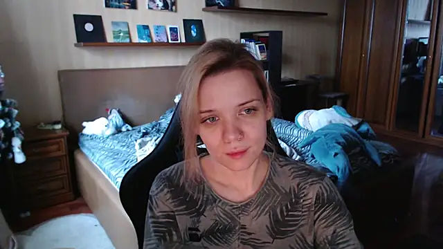 Snapshot of enchanting_chloe chatting on January 6, 2026, 9:35 am enchanting chloe online show from January 6, 2026, 9:35 am