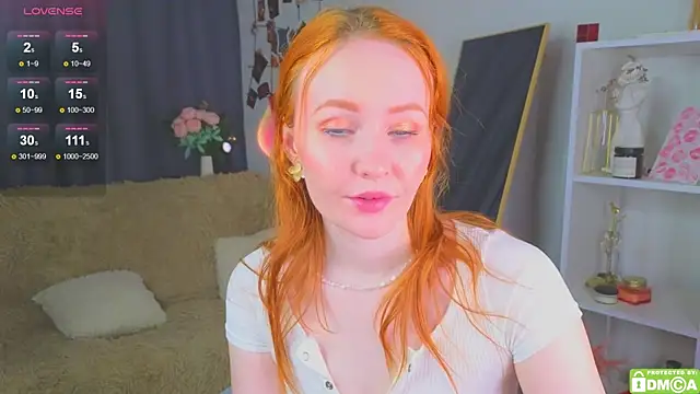 Snapshot of JoyceJones chatting on October 23, 2025, 7:34 pm JoyceJones online show from October 23, 2025, 7:34 pm